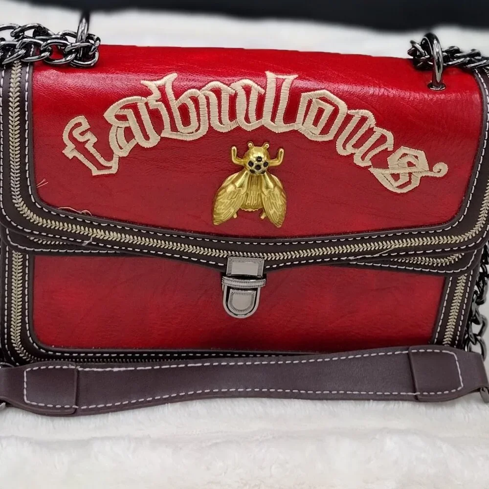 Bee Fabulous Square Red Crossbody / Shoulder Bag with Chain Strap - Picture 2 of 8